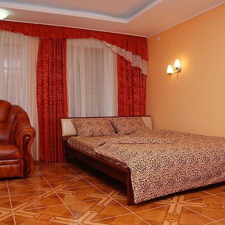 House In Bohatyrska Street Kiev Luaran gambar