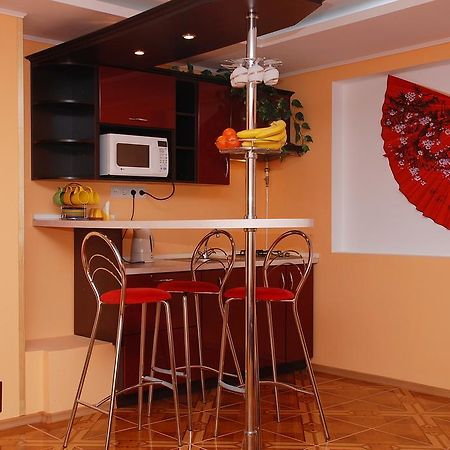 House In Bohatyrska Street Kiev Luaran gambar